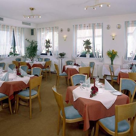 Hotel Ockenheim Bagian luar foto