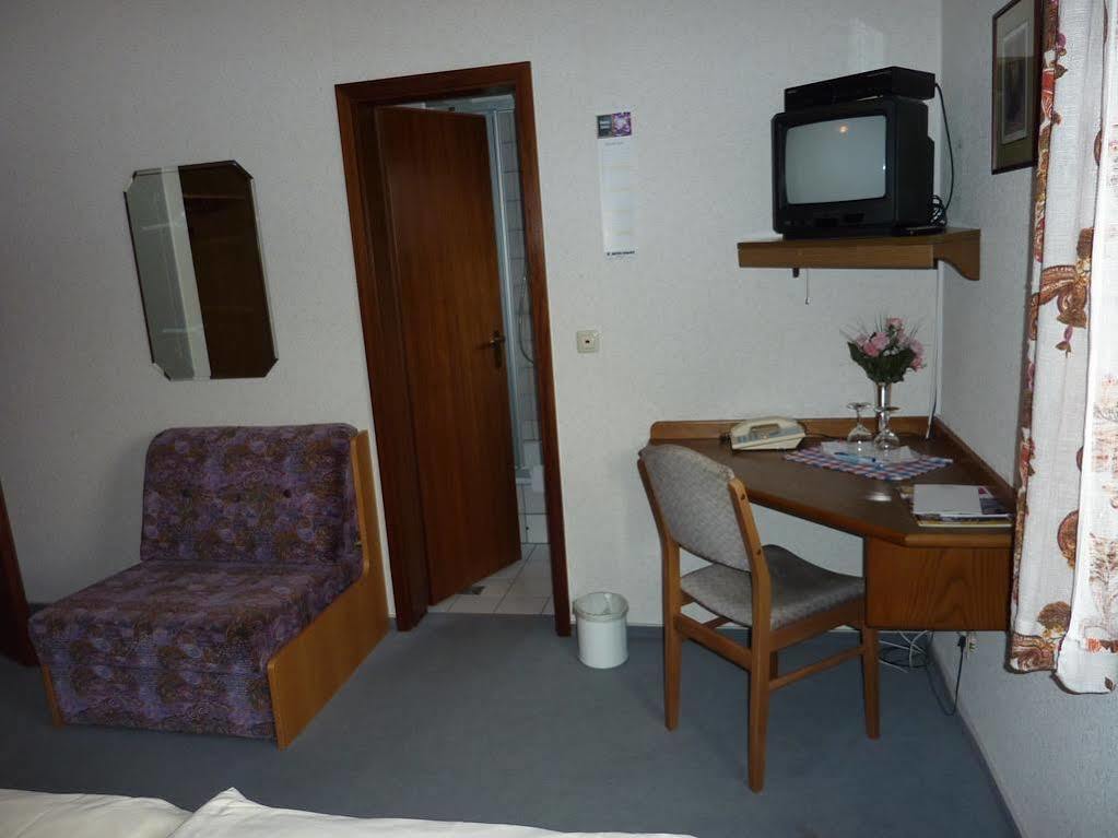 Hotel Ockenheim Bagian luar foto